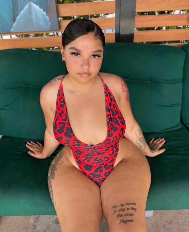 Bad Bitch💦👅but you know I’m Classy😍💯🤤