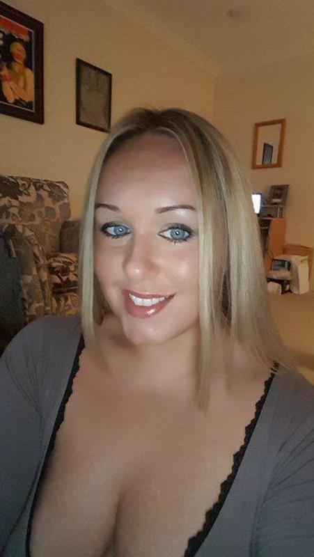 horny girl ready to fuck Let’s fuck & give erotic lick eat & GFE &new 69 style