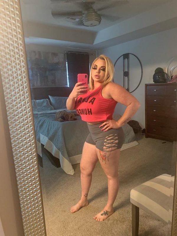 READY TO TASTE SOME COCK TONIGHT👅🍆💦___AVAILABLE FOR HOOKUP