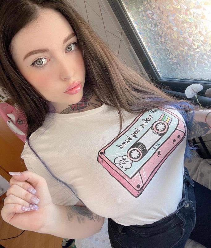 AM AVAILABLE FORHOOKUPFULL SERVICE WITH NO RESTRICTION SNAPCHAT ME l_janice20