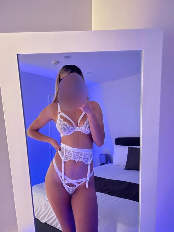 AlanaBEST GFE IN AUCKLAND