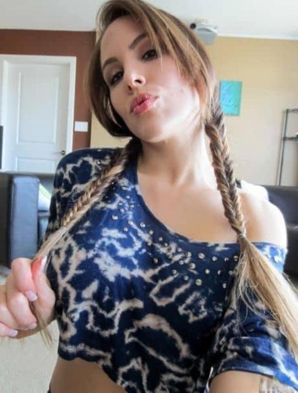 Am available for hook up service 😘