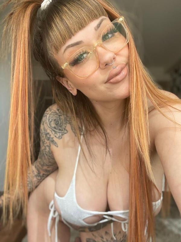 Escort Available for hookup