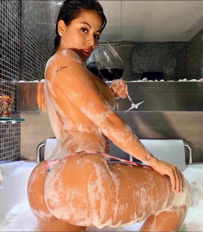 Am Lori I’m here to complete your night . Nasty 😋 your complete late night