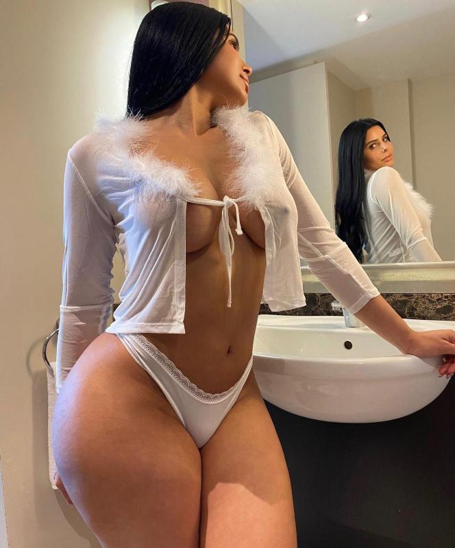 I’m available for hot hookup service