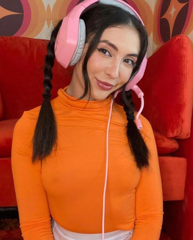 I am a professional escort and dtf🥵