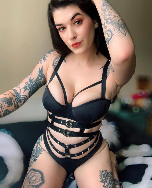 HMU for fun & naughty stuffs HMU 📱 (819) 272-8609