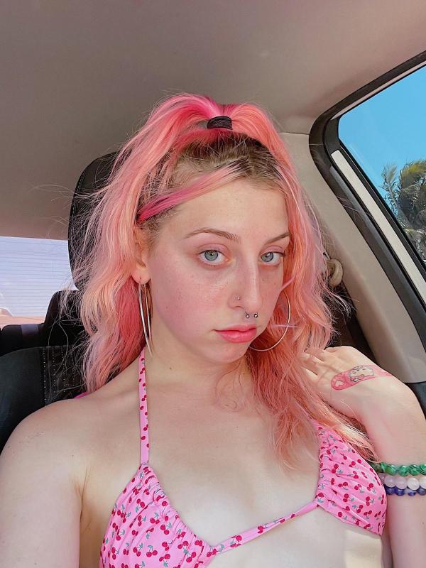 HMU on my cell phone: (507) 400-2329 .Snapchat:kia_shann22