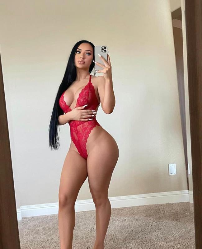 I’m available for hookup🍆🍑