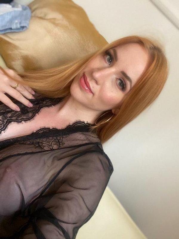 I'M AVAILABLE FOR HOOKUP