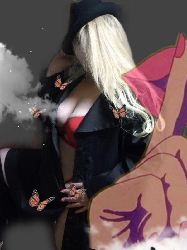 M.J.HoneyBig Booty Blonde