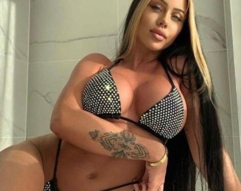 Sweer and sexy party girls