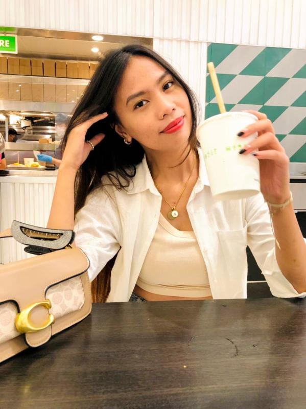 Young Filipina available for both incall and outcall