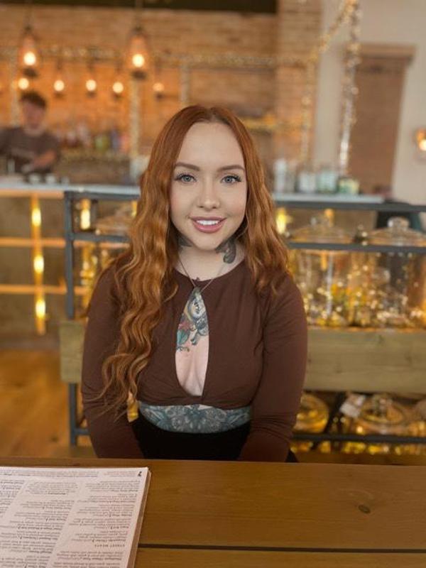 Escort Available for hookup & dates service