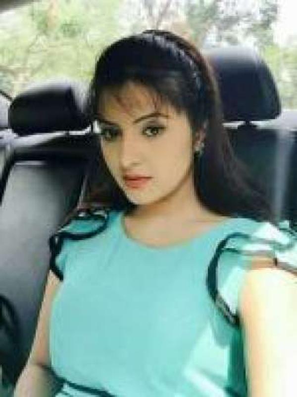 Decent-Call Girls In Botanical Garden [ 8860477959 ] EscorTs ServiCe Delhi Ncr-24hr-